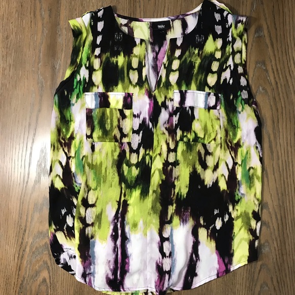 Mossimo Supply Co. Tops - Mossimo Supply V neck sleeveless blouse